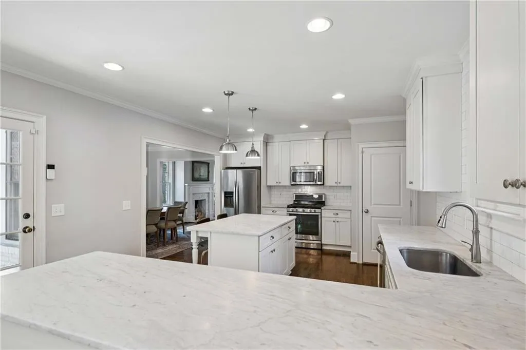 521 Collier Road Nw, Atlanta, Georgia 30318, 4 Bedrooms Bedrooms, ,3 BathroomsBathrooms,Residential,For Sale,521 Collier Road Nw,7631228