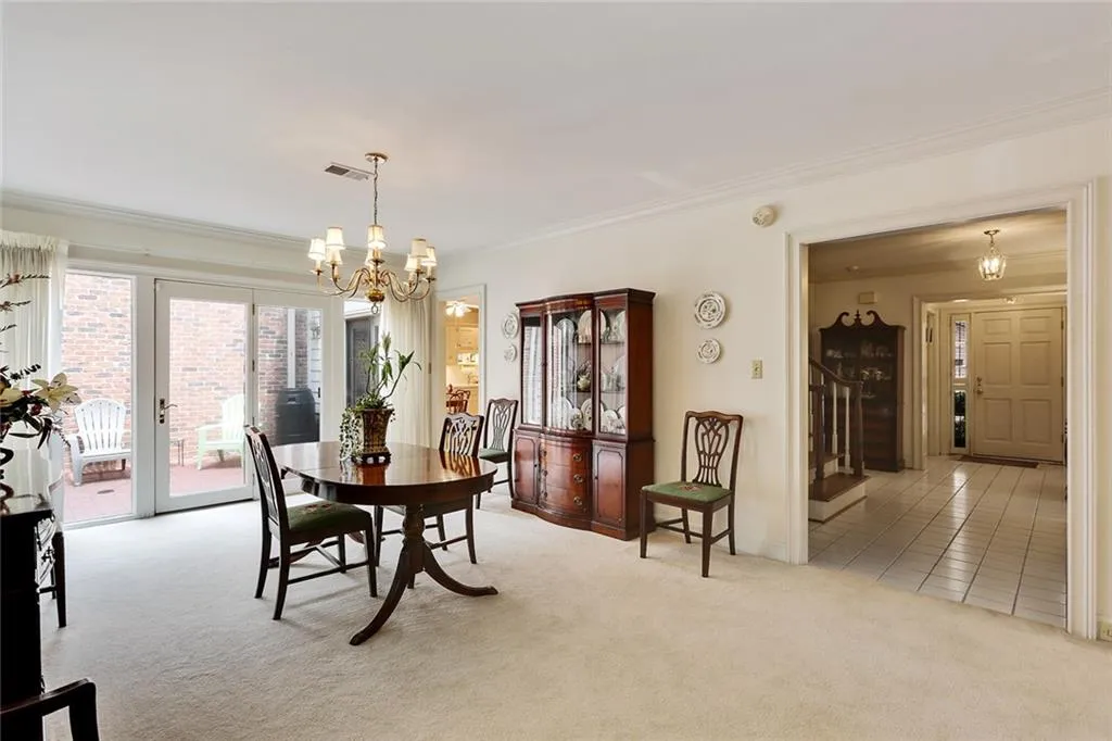 475 Greenlaurel Drive, Sandy Springs, Georgia 30342, 3 Bedrooms Bedrooms, ,3 BathroomsBathrooms,Residential,Sold,475 Greenlaurel Drive,5740709