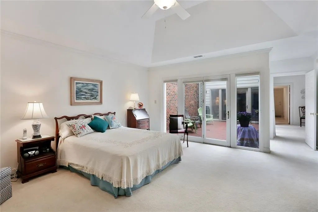 475 Greenlaurel Drive, Sandy Springs, Georgia 30342, 3 Bedrooms Bedrooms, ,3 BathroomsBathrooms,Residential,Sold,475 Greenlaurel Drive,5740709