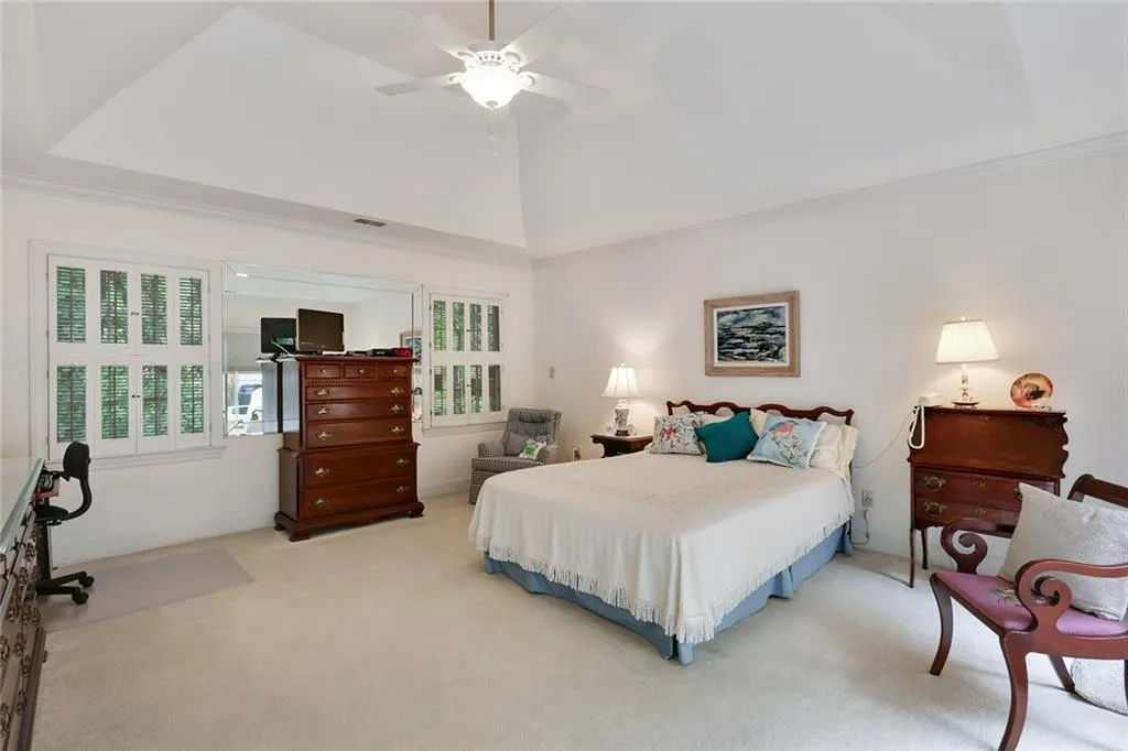 475 Greenlaurel Drive, Sandy Springs, Georgia 30342, 3 Bedrooms Bedrooms, ,3 BathroomsBathrooms,Residential,Sold,475 Greenlaurel Drive,5740709