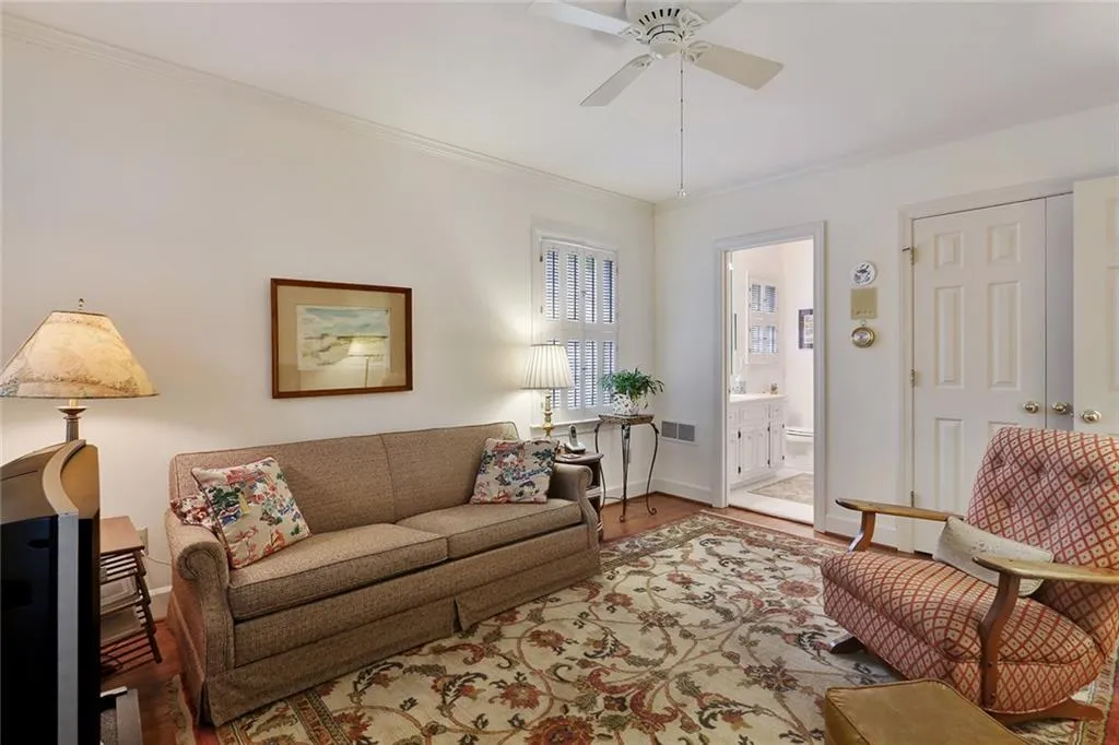 475 Greenlaurel Drive, Sandy Springs, Georgia 30342, 3 Bedrooms Bedrooms, ,3 BathroomsBathrooms,Residential,Sold,475 Greenlaurel Drive,5740709