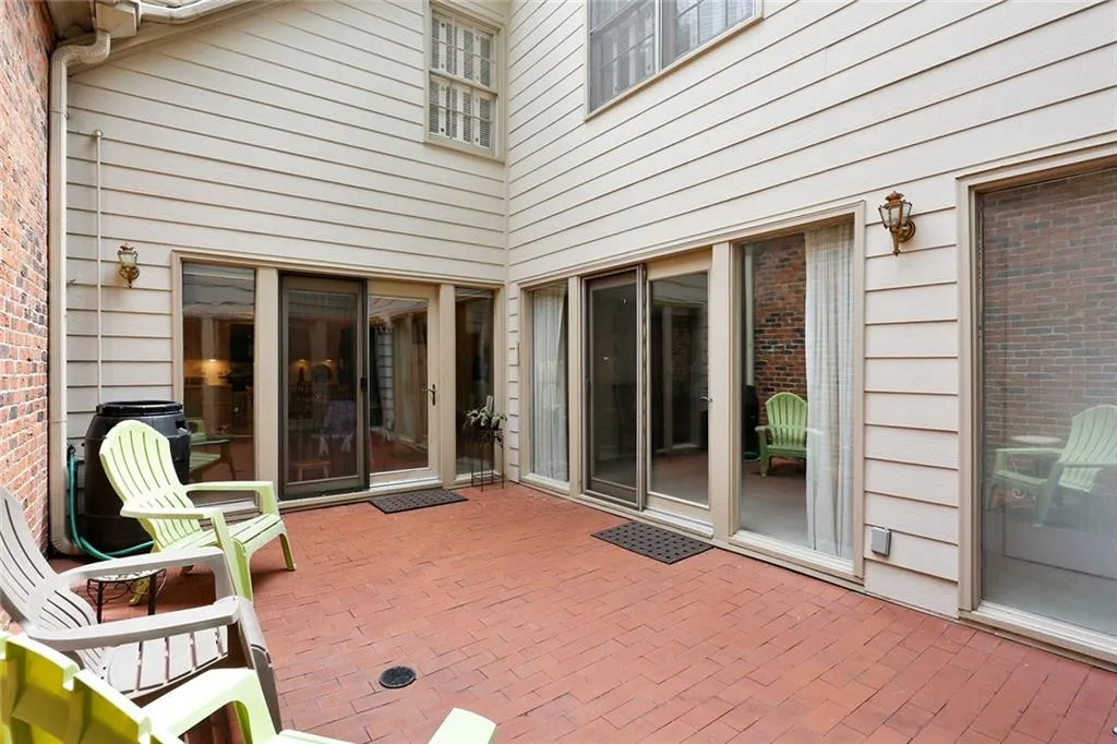 475 Greenlaurel Drive, Sandy Springs, Georgia 30342, 3 Bedrooms Bedrooms, ,3 BathroomsBathrooms,Residential,Sold,475 Greenlaurel Drive,5740709