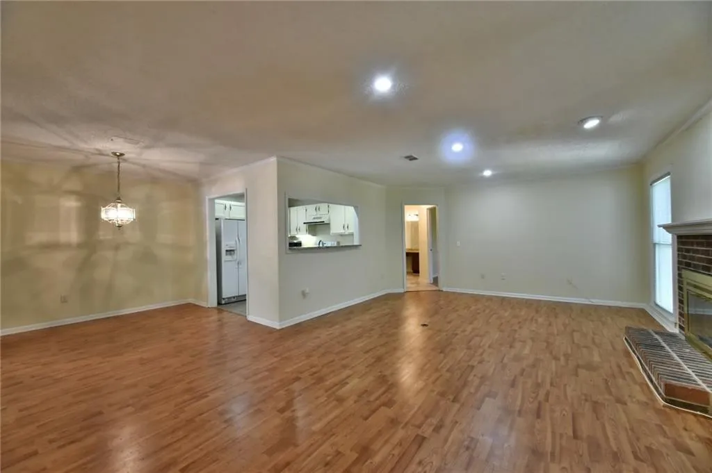 710 Abingdon Way, Atlanta, Georgia 30328, 1 Bedroom Bedrooms, ,1 BathroomBathrooms,Residential,Sold,710 Abingdon Way,5693270