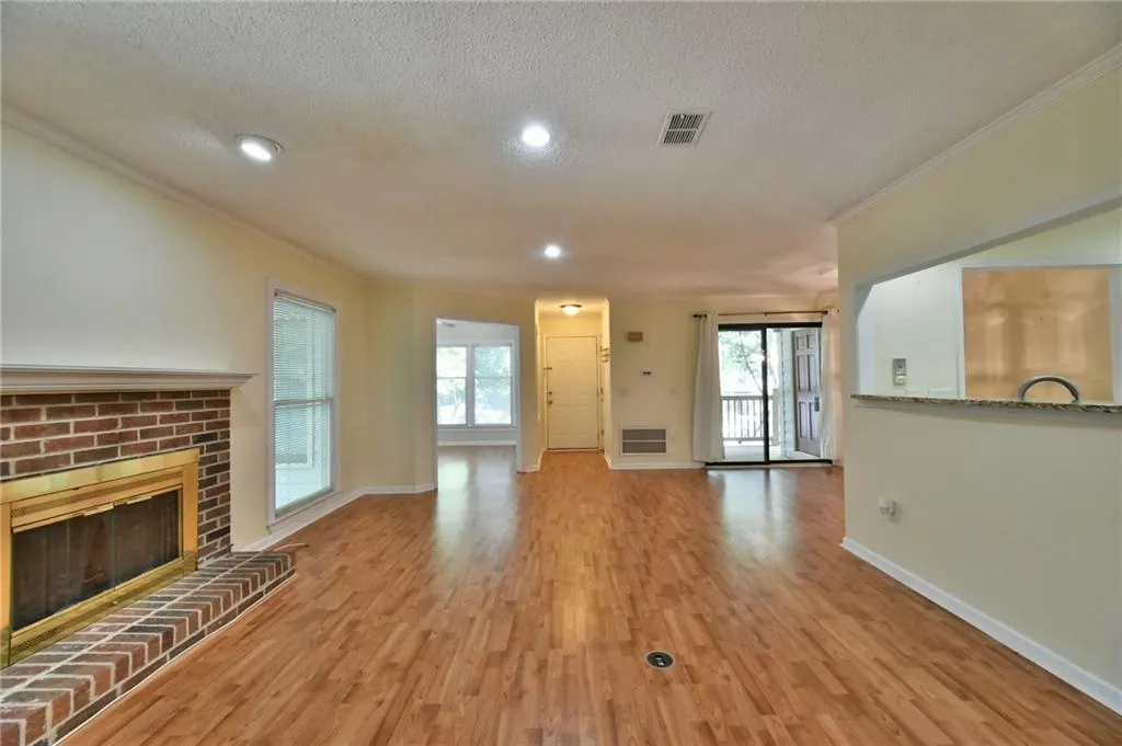 710 Abingdon Way, Atlanta, Georgia 30328, 1 Bedroom Bedrooms, ,1 BathroomBathrooms,Residential,Sold,710 Abingdon Way,5693270