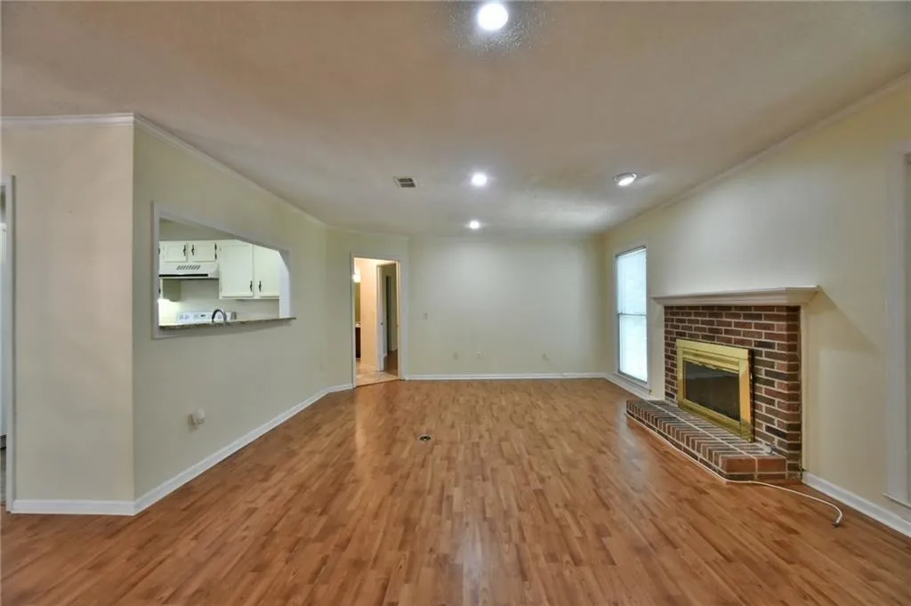 710 Abingdon Way, Atlanta, Georgia 30328, 1 Bedroom Bedrooms, ,1 BathroomBathrooms,Residential,Sold,710 Abingdon Way,5693270