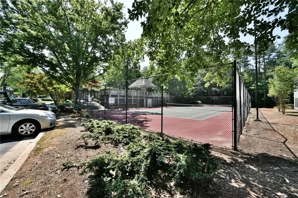 710 Abingdon Way, Atlanta, Georgia 30328, 1 Bedroom Bedrooms, ,1 BathroomBathrooms,Residential,Sold,710 Abingdon Way,5693270