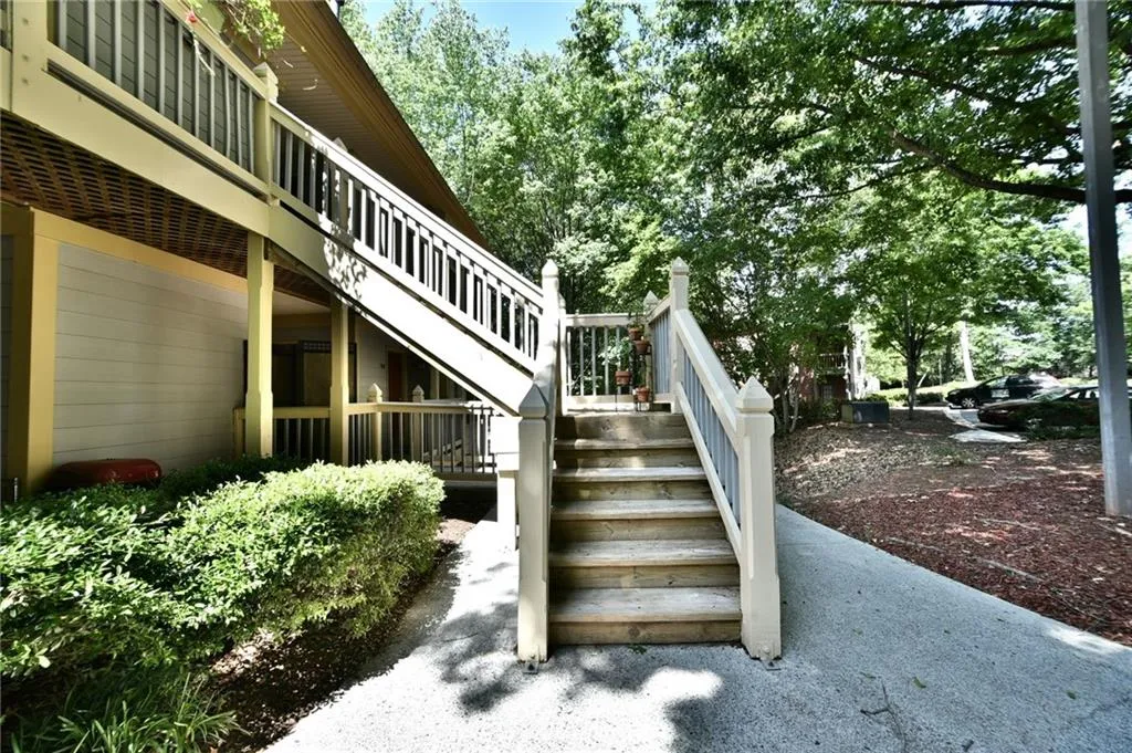 710 Abingdon Way, Atlanta, Georgia 30328, 1 Bedroom Bedrooms, ,1 BathroomBathrooms,Residential,Sold,710 Abingdon Way,5693270