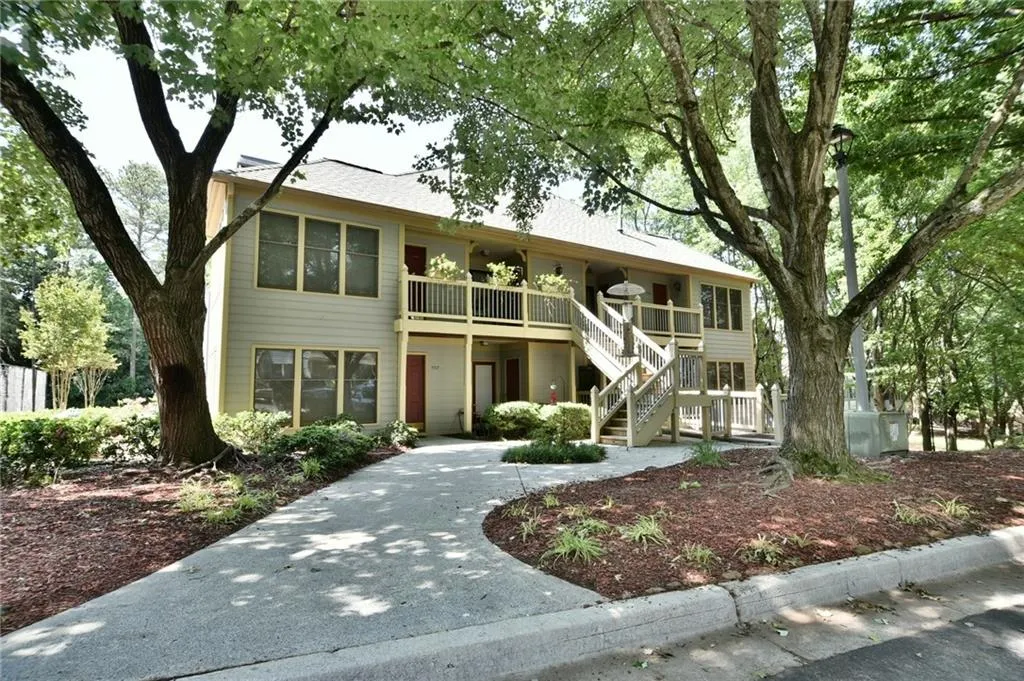 710 Abingdon Way, Atlanta, Georgia 30328, 1 Bedroom Bedrooms, ,1 BathroomBathrooms,Residential,Sold,710 Abingdon Way,5693270