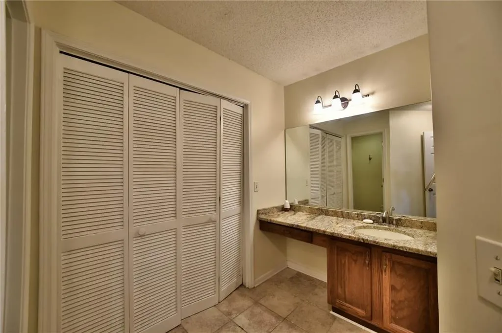 710 Abingdon Way, Atlanta, Georgia 30328, 1 Bedroom Bedrooms, ,1 BathroomBathrooms,Residential,Sold,710 Abingdon Way,5693270