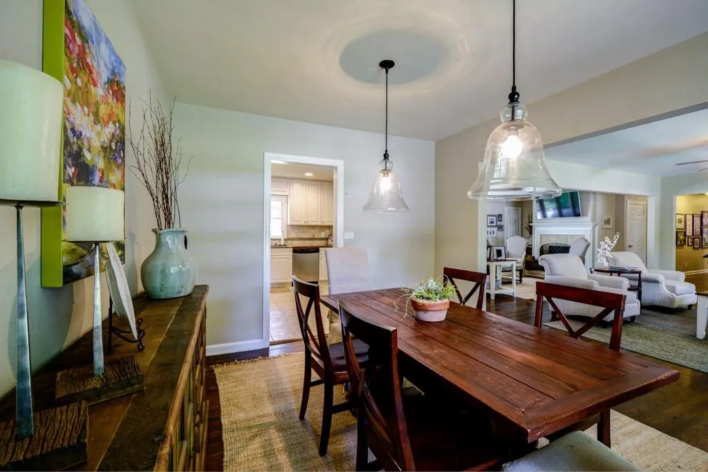 5790 Brookgreen Road, Sandy Springs, Georgia 30328, 3 Bedrooms Bedrooms, ,2 BathroomsBathrooms,Residential,Sold,5790 Brookgreen Road,5720490