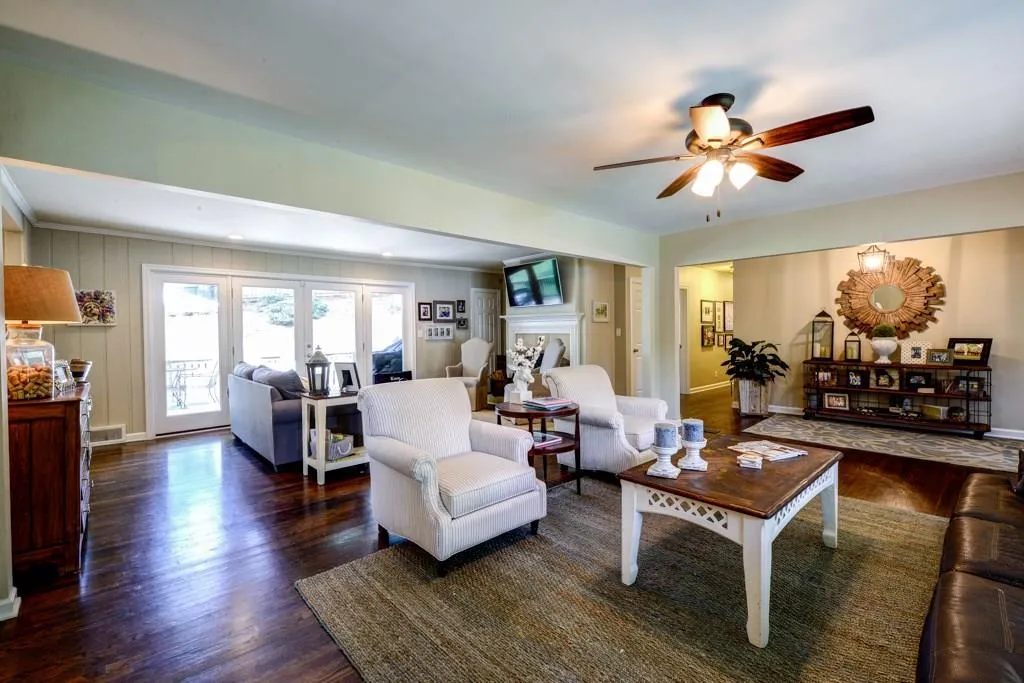 5790 Brookgreen Road, Sandy Springs, Georgia 30328, 3 Bedrooms Bedrooms, ,2 BathroomsBathrooms,Residential,Sold,5790 Brookgreen Road,5720490