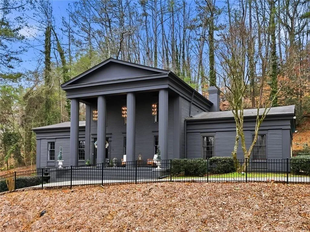 2525 Spalding Drive, Atlanta, Georgia 30350, 6 Bedrooms Bedrooms, ,4 BathroomsBathrooms,Residential,For Sale,2525 Spalding Drive,7698068
