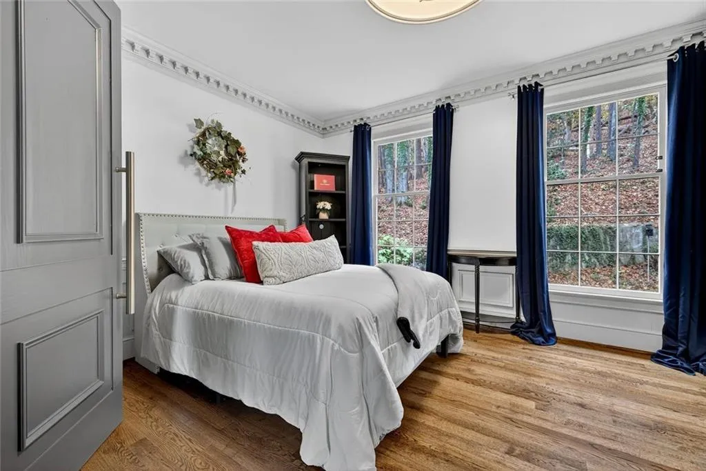 2525 Spalding Drive, Atlanta, Georgia 30350, 6 Bedrooms Bedrooms, ,4 BathroomsBathrooms,Residential,For Sale,2525 Spalding Drive,7698068