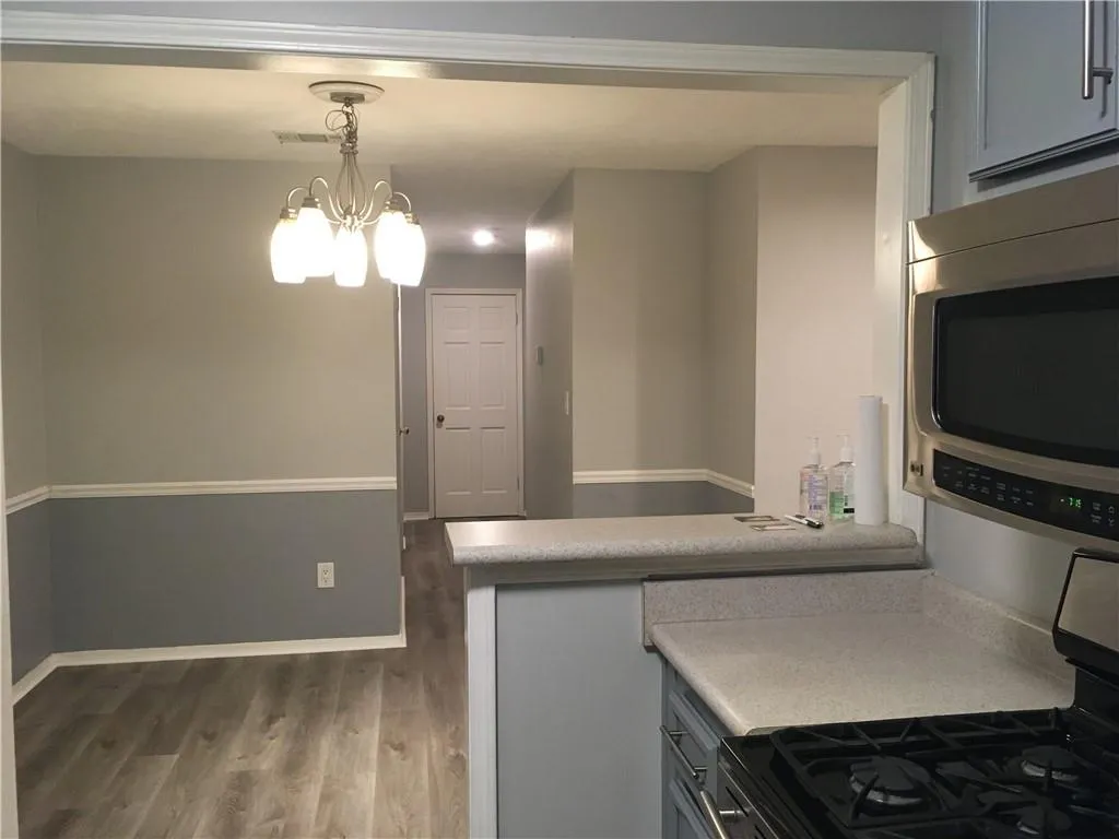 1109 Natchez Trace, Sandy Springs, Georgia 30350, 2 Bedrooms Bedrooms, ,1 BathroomBathrooms,Residential,Sold,1109 Natchez Trace,6720563