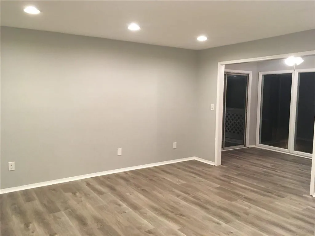 1109 Natchez Trace, Sandy Springs, Georgia 30350, 2 Bedrooms Bedrooms, ,1 BathroomBathrooms,Residential,Sold,1109 Natchez Trace,6720563