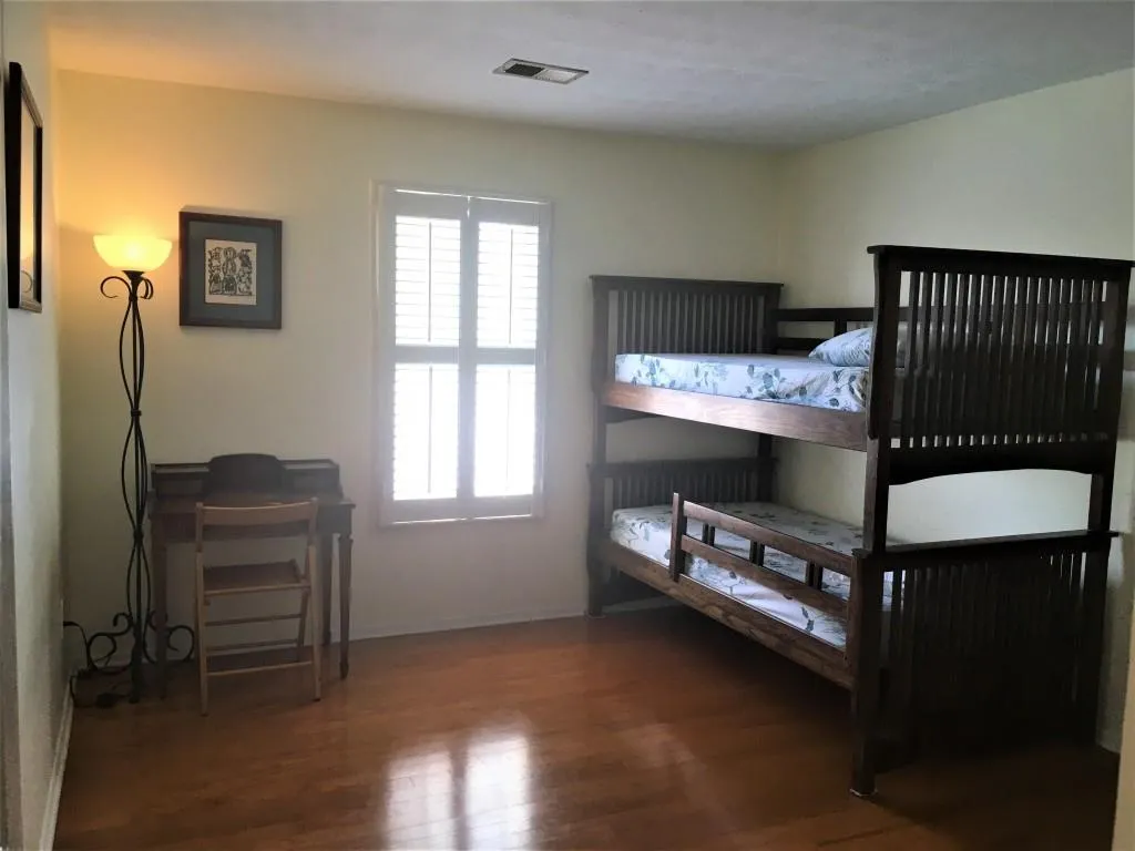 1109 Natchez Trace, Sandy Springs, Georgia 30350, 2 Bedrooms Bedrooms, ,1 BathroomBathrooms,Residential,Sold,1109 Natchez Trace,6720563