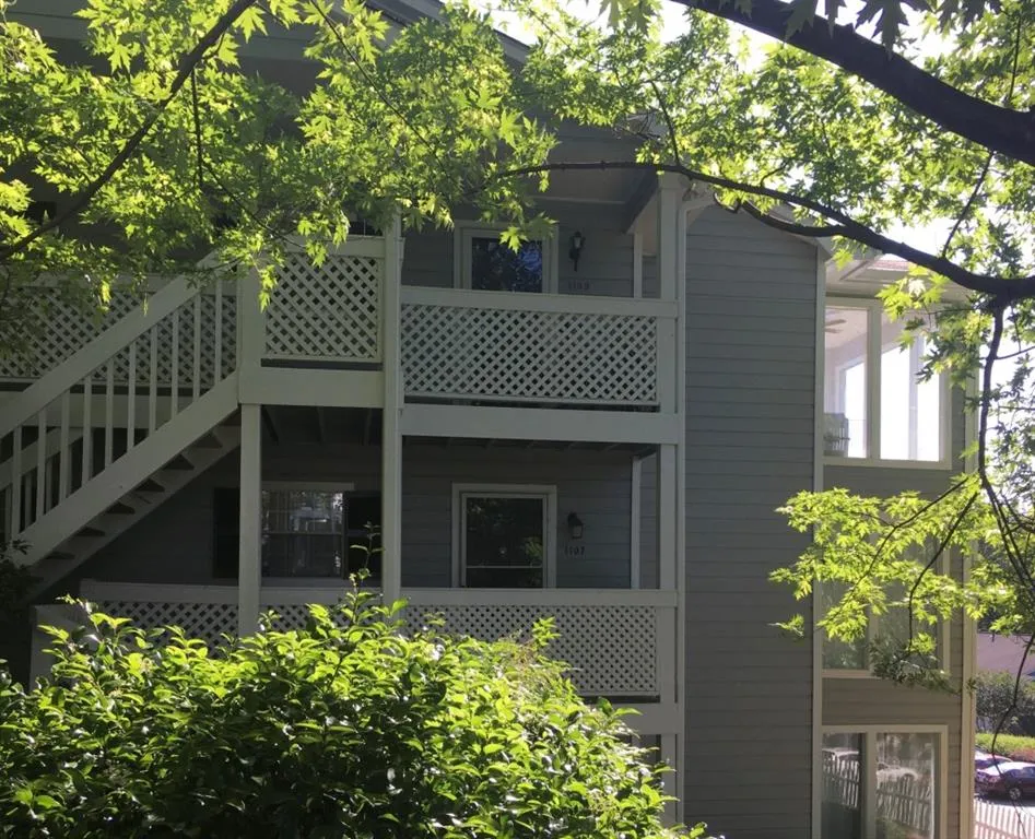 1109 Natchez Trace, Sandy Springs, Georgia 30350, 2 Bedrooms Bedrooms, ,1 BathroomBathrooms,Residential,Sold,1109 Natchez Trace,6720563