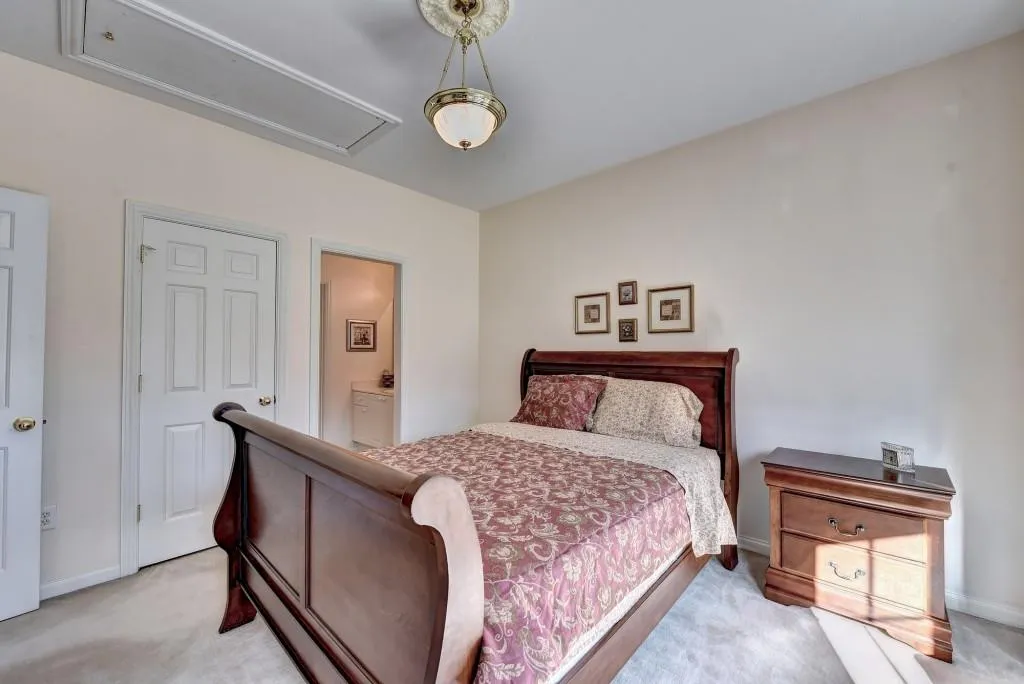 414 Brookview Circle, Sandy Springs, Georgia 30339, 3 Bedrooms Bedrooms, ,2 BathroomsBathrooms,Residential,Sold,414 Brookview Circle,6817201