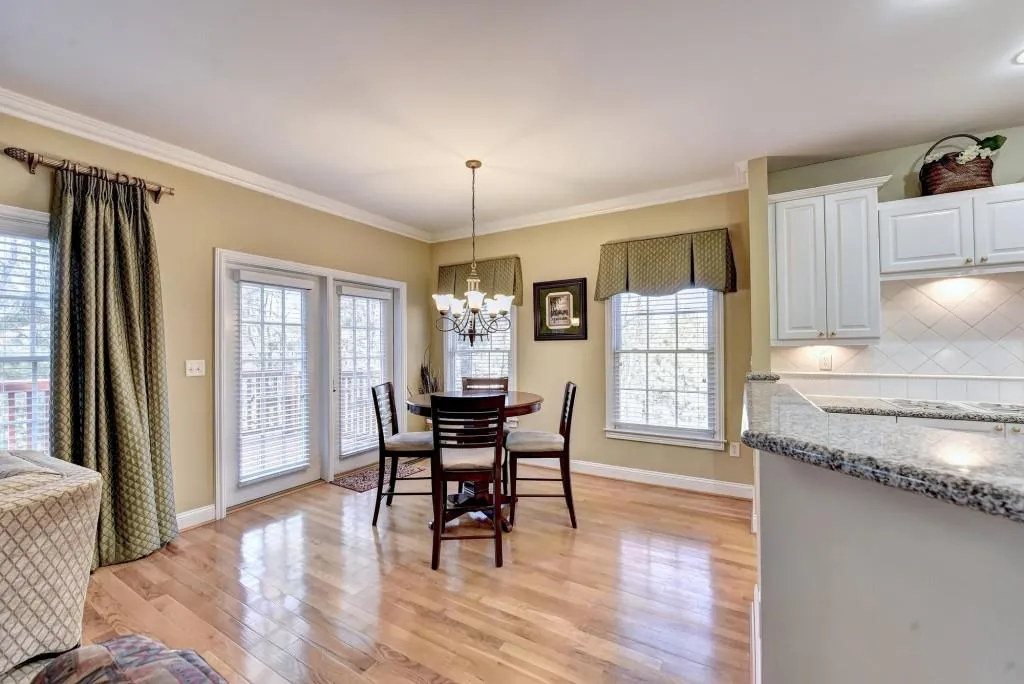 414 Brookview Circle, Sandy Springs, Georgia 30339, 3 Bedrooms Bedrooms, ,2 BathroomsBathrooms,Residential,Sold,414 Brookview Circle,6817201