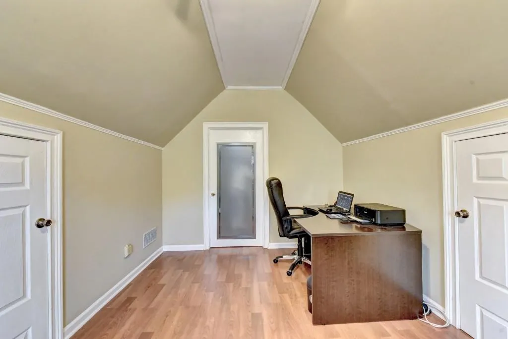 414 Brookview Circle, Sandy Springs, Georgia 30339, 3 Bedrooms Bedrooms, ,2 BathroomsBathrooms,Residential,Sold,414 Brookview Circle,6817201