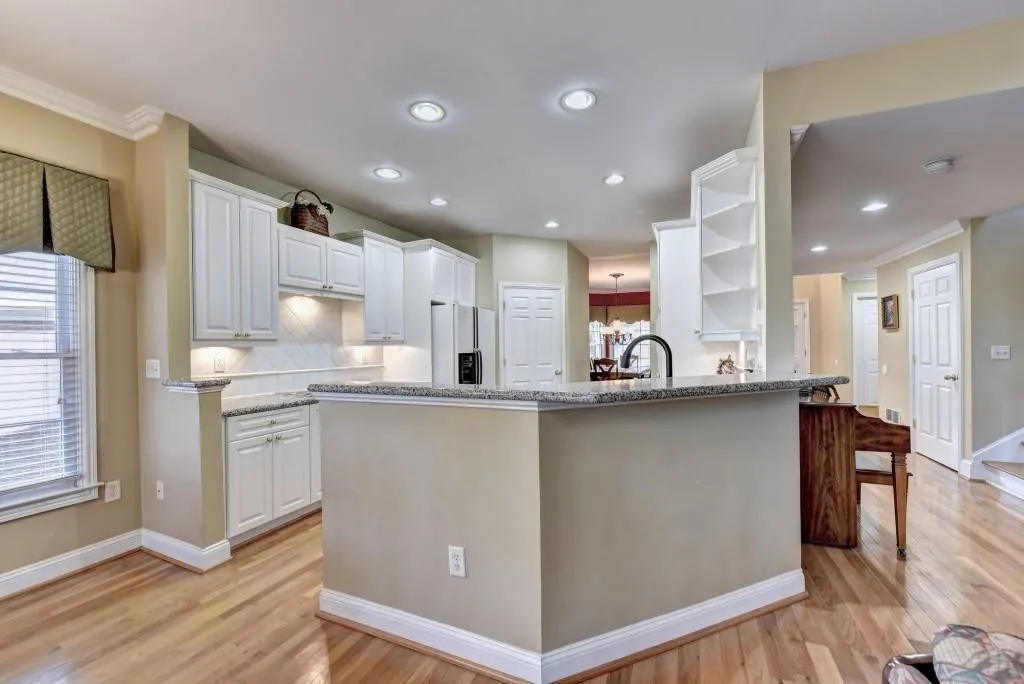 414 Brookview Circle, Sandy Springs, Georgia 30339, 3 Bedrooms Bedrooms, ,2 BathroomsBathrooms,Residential,Sold,414 Brookview Circle,6817201