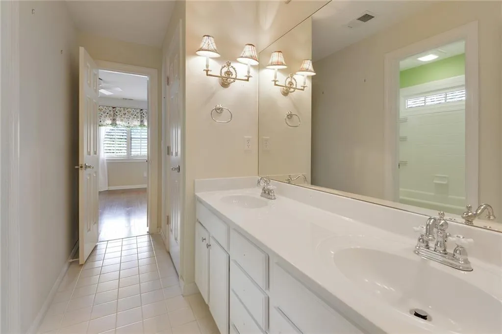315 Wembley Circle, Sandy Springs, Georgia 30328, 4 Bedrooms Bedrooms, ,3 BathroomsBathrooms,Residential,Sold,315 Wembley Circle,6583103