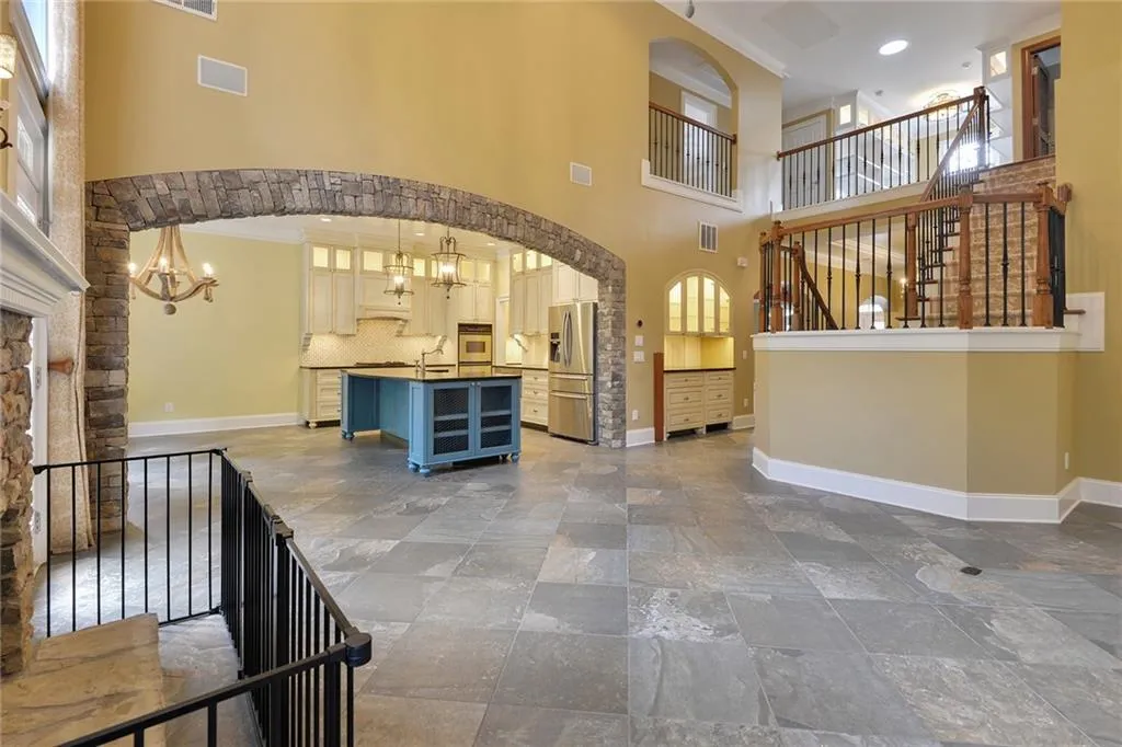 315 Wembley Circle, Sandy Springs, Georgia 30328, 4 Bedrooms Bedrooms, ,3 BathroomsBathrooms,Residential,Sold,315 Wembley Circle,6583103