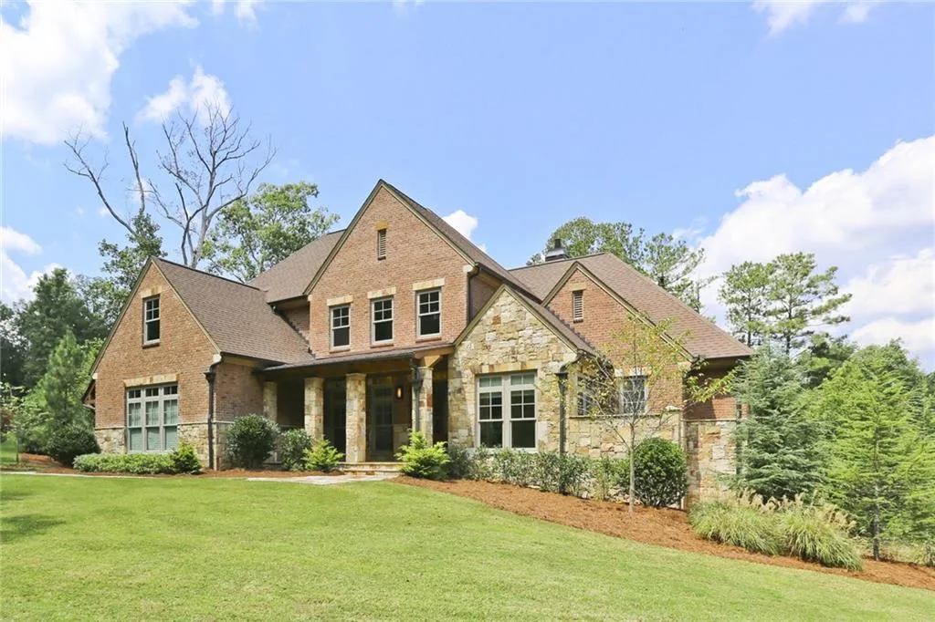929 Altamira Lane, Atlanta, Georgia 30350, 5 Bedrooms Bedrooms, ,5 BathroomsBathrooms,Residential,Sold,929 Altamira Lane,5896673