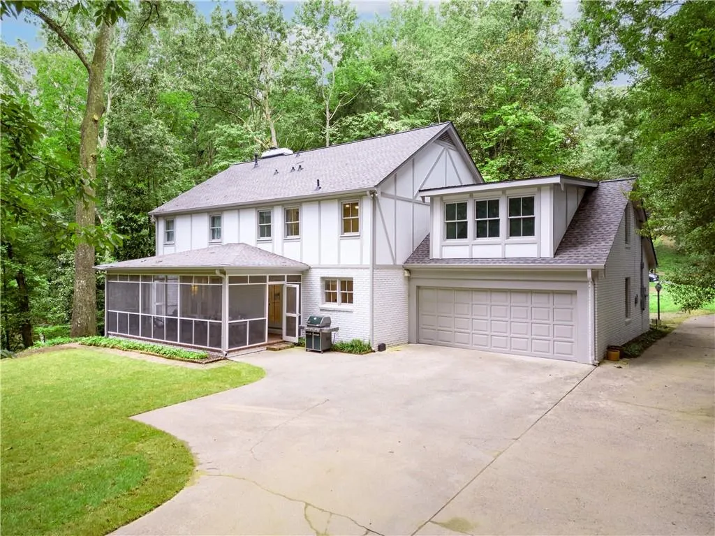 4219 Harrogate Drive Nw, Atlanta, Georgia 30327, 5 Bedrooms Bedrooms, ,3 BathroomsBathrooms,Residential,For Sale,4219 Harrogate Drive Nw,7620210