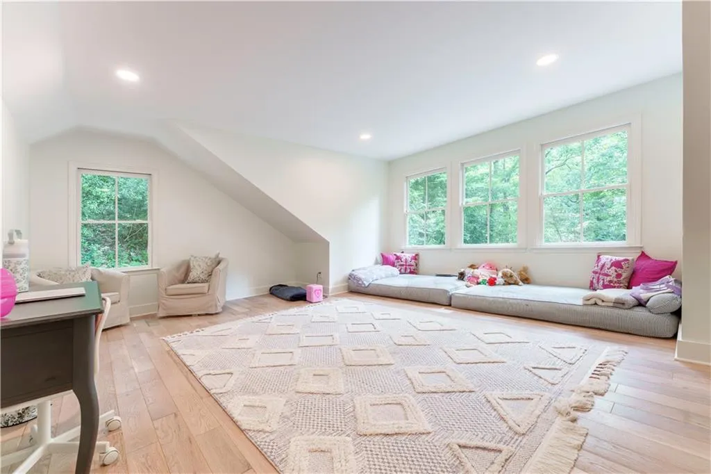 4219 Harrogate Drive Nw, Atlanta, Georgia 30327, 5 Bedrooms Bedrooms, ,3 BathroomsBathrooms,Residential,For Sale,4219 Harrogate Drive Nw,7620210