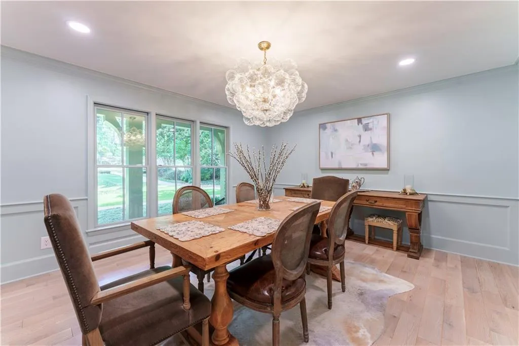 4219 Harrogate Drive Nw, Atlanta, Georgia 30327, 5 Bedrooms Bedrooms, ,3 BathroomsBathrooms,Residential,For Sale,4219 Harrogate Drive Nw,7620210