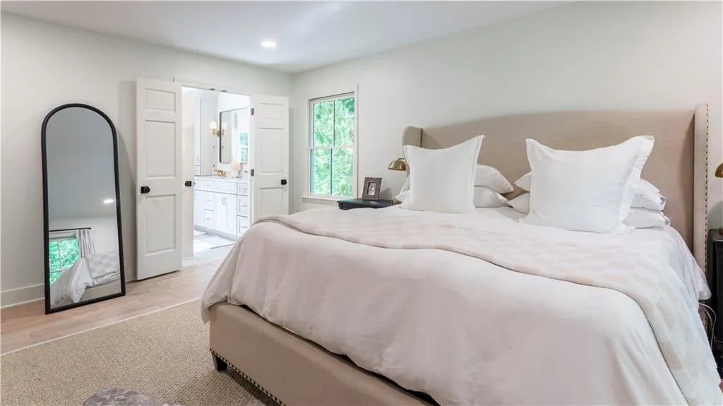 4219 Harrogate Drive Nw, Atlanta, Georgia 30327, 5 Bedrooms Bedrooms, ,3 BathroomsBathrooms,Residential,For Sale,4219 Harrogate Drive Nw,7620210