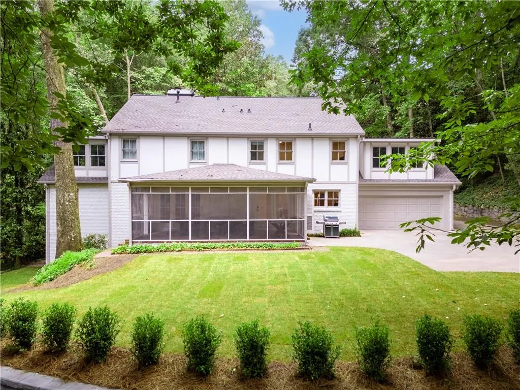 4219 Harrogate Drive Nw, Atlanta, Georgia 30327, 5 Bedrooms Bedrooms, ,3 BathroomsBathrooms,Residential,For Sale,4219 Harrogate Drive Nw,7620210