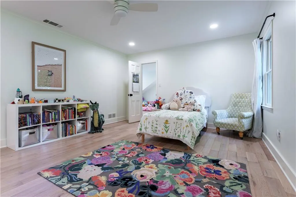 4219 Harrogate Drive Nw, Atlanta, Georgia 30327, 5 Bedrooms Bedrooms, ,3 BathroomsBathrooms,Residential,For Sale,4219 Harrogate Drive Nw,7620210