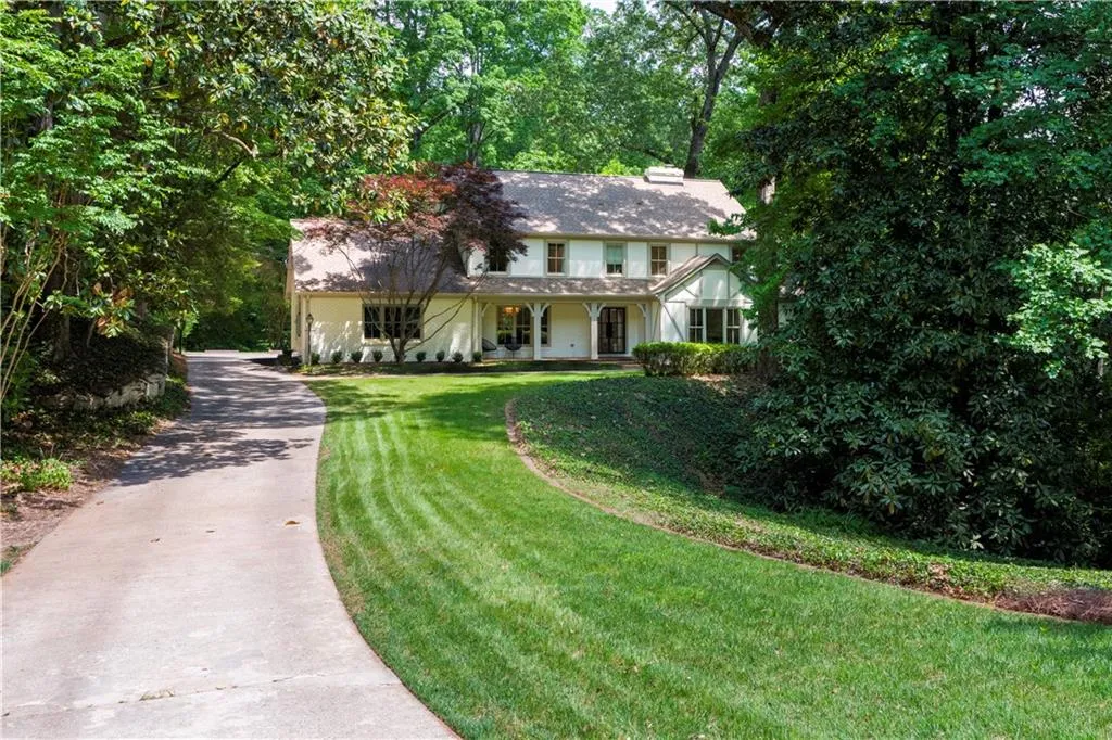 4219 Harrogate Drive Nw, Atlanta, Georgia 30327, 5 Bedrooms Bedrooms, ,3 BathroomsBathrooms,Residential,For Sale,4219 Harrogate Drive Nw,7620210