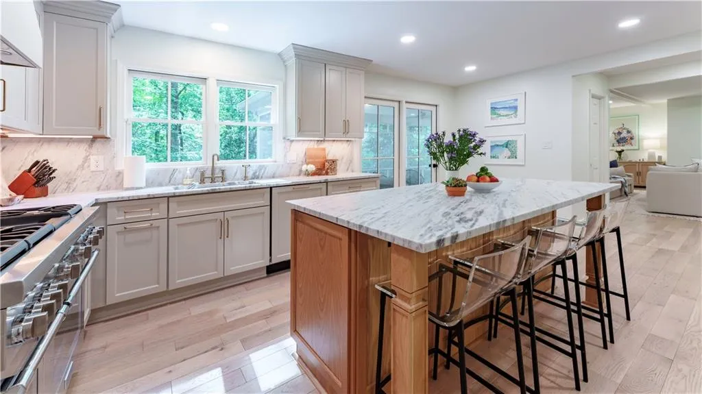 4219 Harrogate Drive Nw, Atlanta, Georgia 30327, 5 Bedrooms Bedrooms, ,3 BathroomsBathrooms,Residential,For Sale,4219 Harrogate Drive Nw,7620210