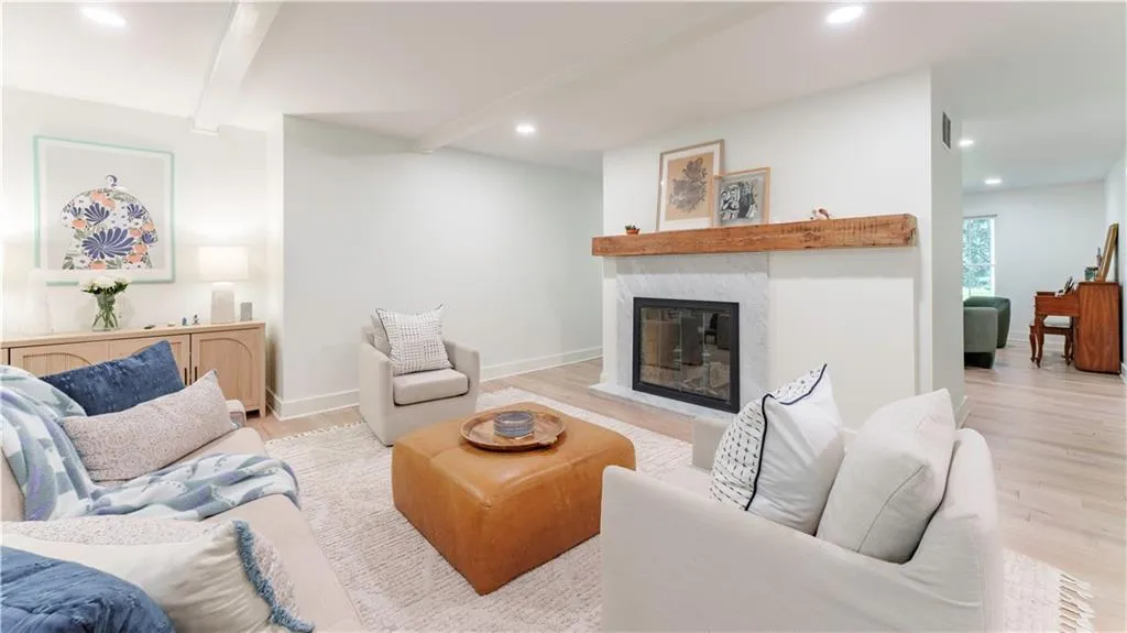 4219 Harrogate Drive Nw, Atlanta, Georgia 30327, 5 Bedrooms Bedrooms, ,3 BathroomsBathrooms,Residential,For Sale,4219 Harrogate Drive Nw,7620210