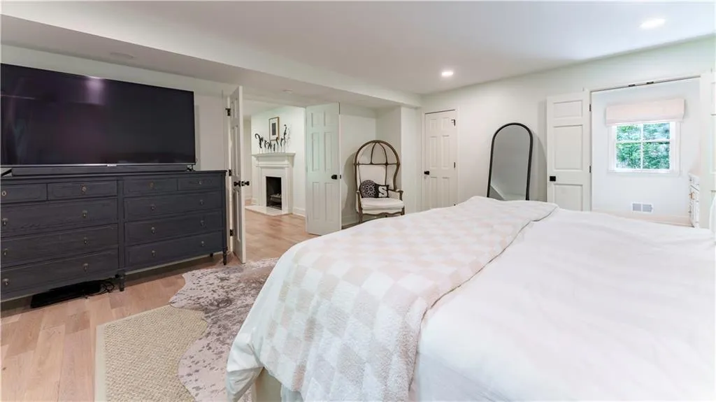 4219 Harrogate Drive Nw, Atlanta, Georgia 30327, 5 Bedrooms Bedrooms, ,3 BathroomsBathrooms,Residential,For Sale,4219 Harrogate Drive Nw,7620210