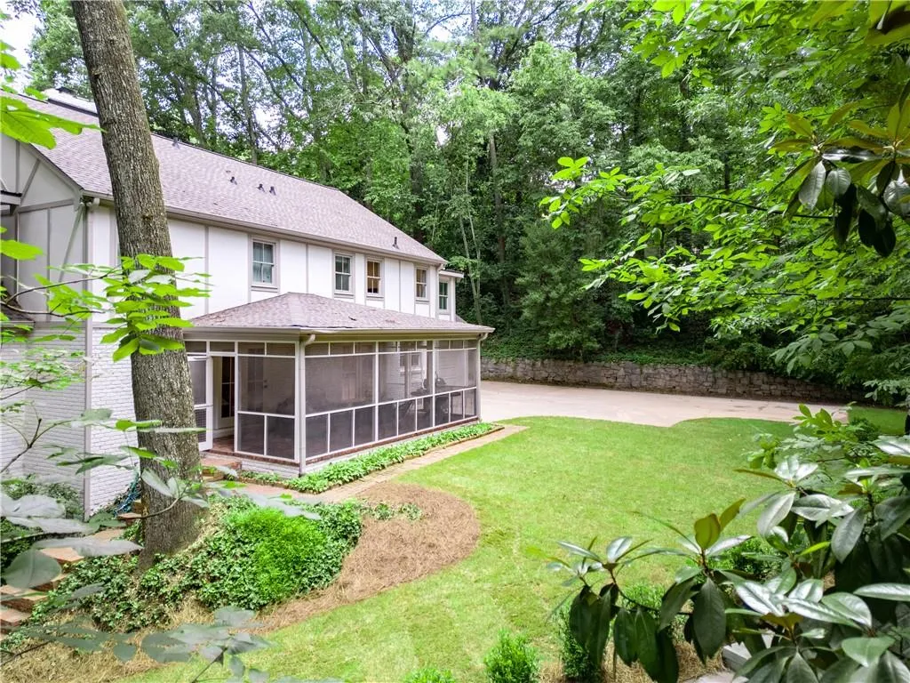 4219 Harrogate Drive Nw, Atlanta, Georgia 30327, 5 Bedrooms Bedrooms, ,3 BathroomsBathrooms,Residential,For Sale,4219 Harrogate Drive Nw,7620210
