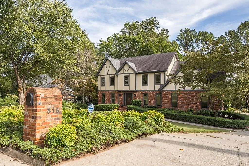 315 Wynland Trace, Sandy Springs, Georgia 30350, 4 Bedrooms Bedrooms, ,3 BathroomsBathrooms,Residential,Sold,315 Wynland Trace,6085390