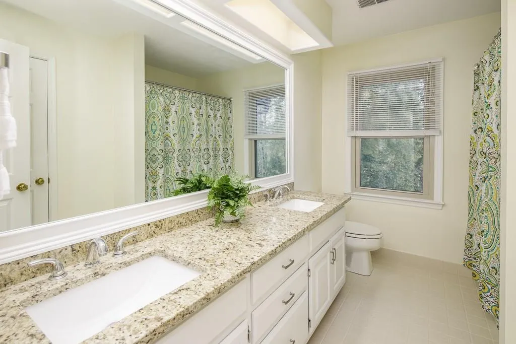 315 Wynland Trace, Sandy Springs, Georgia 30350, 4 Bedrooms Bedrooms, ,3 BathroomsBathrooms,Residential,Sold,315 Wynland Trace,6085390