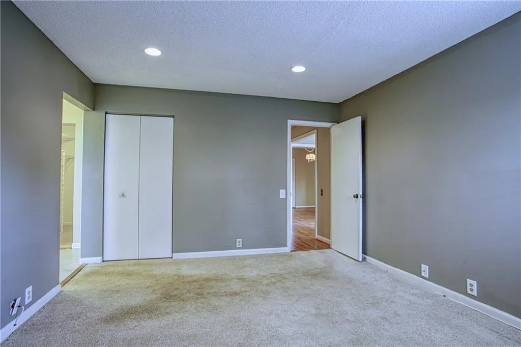 84 Dunwoody Springs Drive Unit C, Atlanta, Georgia 30328, 3 Bedrooms Bedrooms, ,2 BathroomsBathrooms,Residential,Sold,84 Dunwoody Springs Drive Unit C,7147131