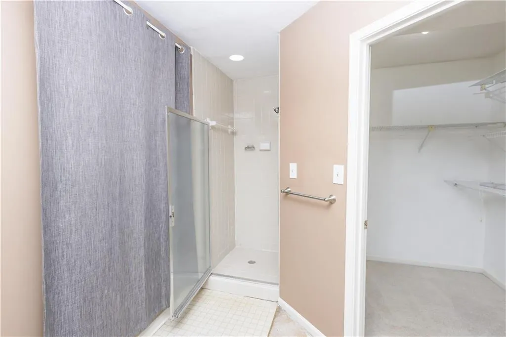 707 Garden Court, Sandy Springs, Georgia 30328, 2 Bedrooms Bedrooms, ,2 BathroomsBathrooms,Residential,Sold,707 Garden Court,7077389