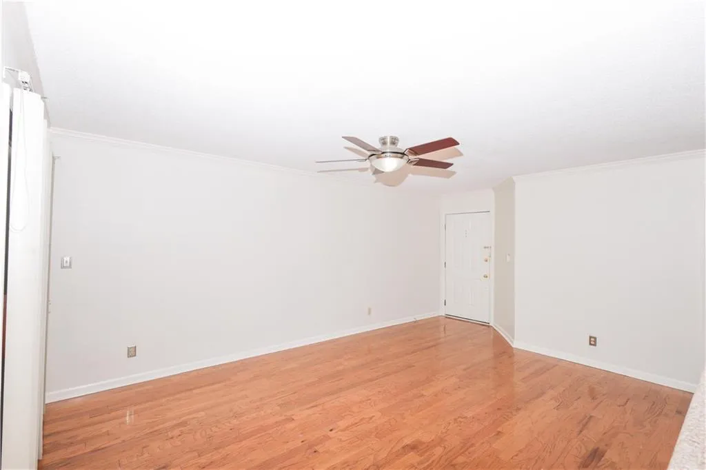 707 Garden Court, Sandy Springs, Georgia 30328, 2 Bedrooms Bedrooms, ,2 BathroomsBathrooms,Residential,Sold,707 Garden Court,7077389