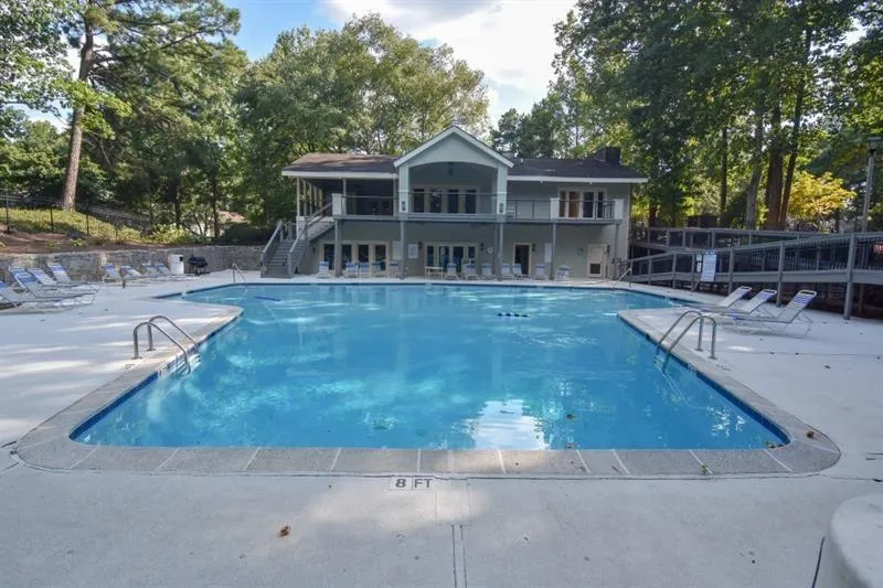 707 Garden Court, Sandy Springs, Georgia 30328, 2 Bedrooms Bedrooms, ,2 BathroomsBathrooms,Residential,Sold,707 Garden Court,7077389