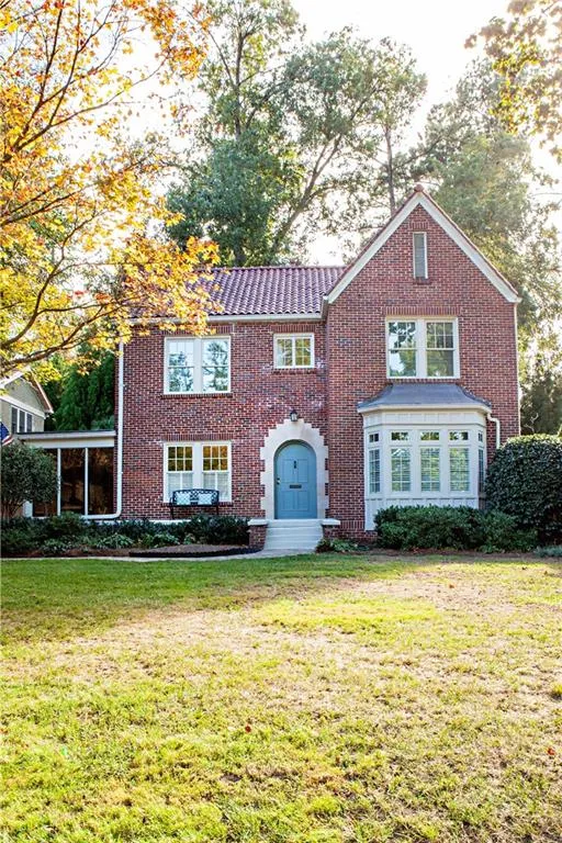 799 E Morningside Drive Ne, Atlanta, Georgia 30324, 4 Bedrooms Bedrooms, ,3 BathroomsBathrooms,Residential,Sold,799 E Morningside Drive Ne,5915962