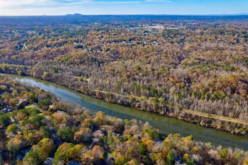 286 W Spalding Drive, Sandy Springs, Georgia 30328, 4 Bedrooms Bedrooms, ,2 BathroomsBathrooms,Residential,Sold,286 W Spalding Drive,7140639
