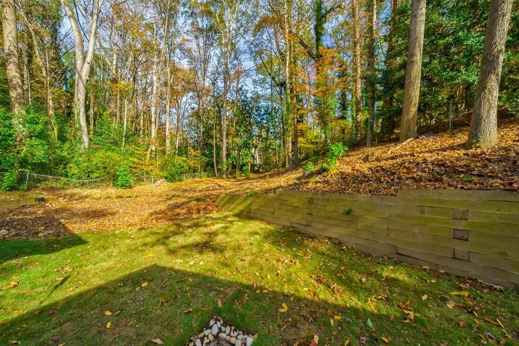 286 W Spalding Drive, Sandy Springs, Georgia 30328, 4 Bedrooms Bedrooms, ,2 BathroomsBathrooms,Residential,Sold,286 W Spalding Drive,7140639