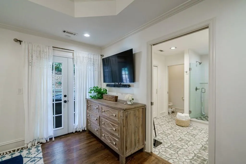 286 W Spalding Drive, Sandy Springs, Georgia 30328, 4 Bedrooms Bedrooms, ,2 BathroomsBathrooms,Residential,Sold,286 W Spalding Drive,7140639