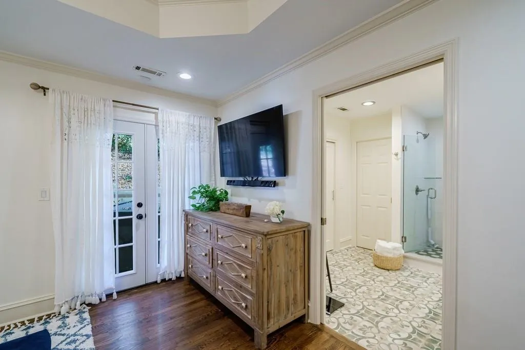 286 W Spalding Drive, Sandy Springs, Georgia 30328, 4 Bedrooms Bedrooms, ,2 BathroomsBathrooms,Residential,Sold,286 W Spalding Drive,7140639